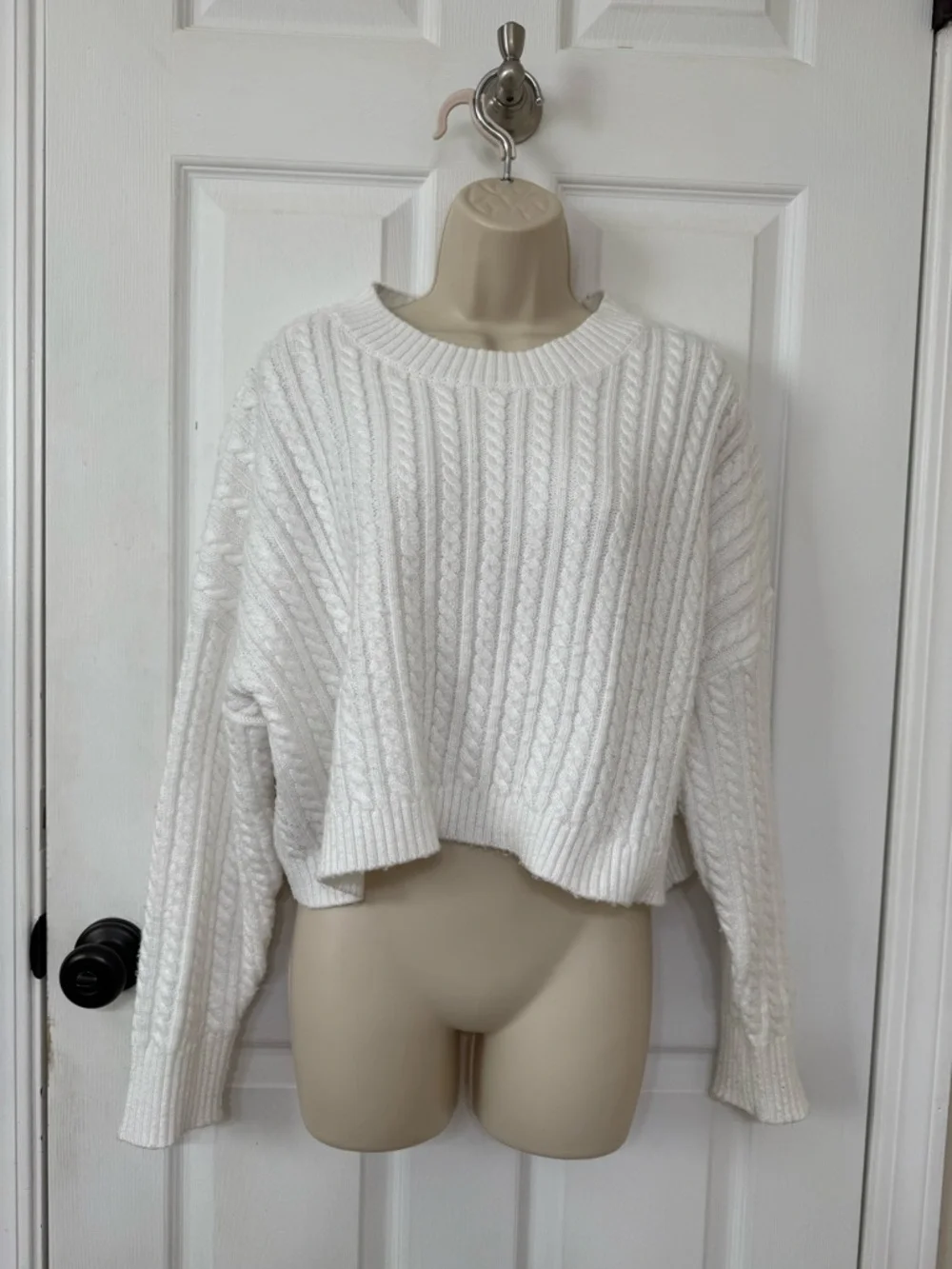 Altar’d State Ivory Cable Knit Cropped Sweater Boho Cozy M - Picture 2 of 8